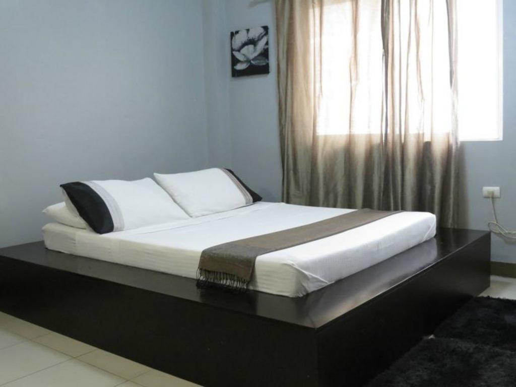 Hotel Cara Lipa City Екстер'єр фото